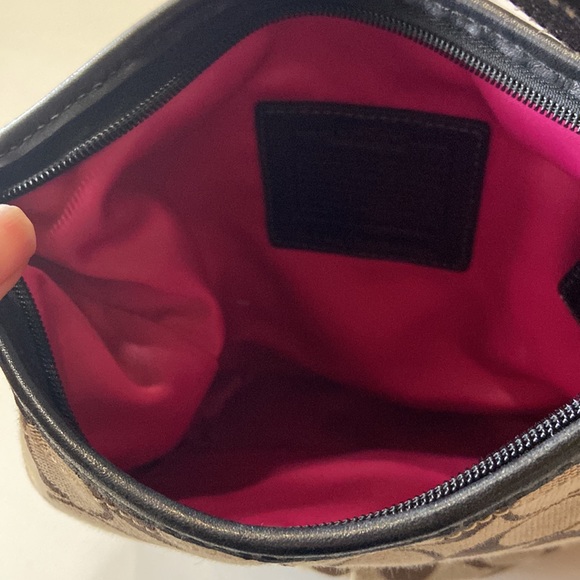 Authentic Coach bucket purse - Picture 3 of 6